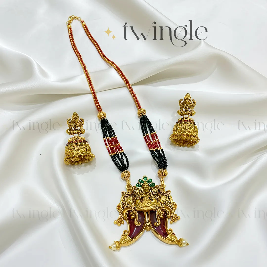 Alankaara Devi Set