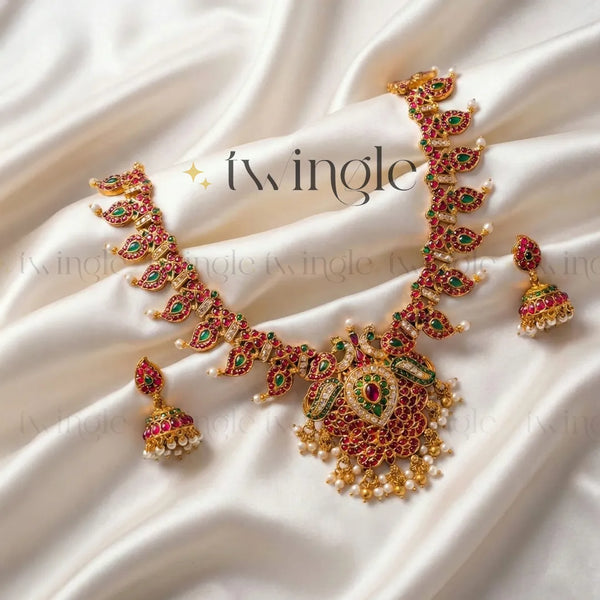Narthaki Necklace Set