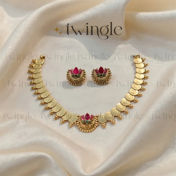 Thamara Necklace Set
